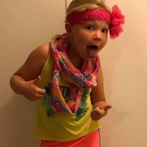 Meet your Posher, Shelly - Picture 1 of 1